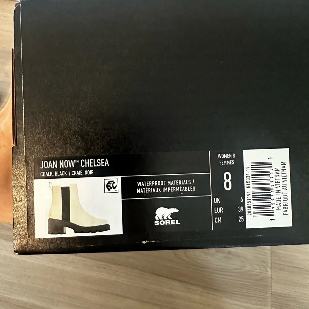 Sorel White & Black Chunky Boots - Picture 3 of 4